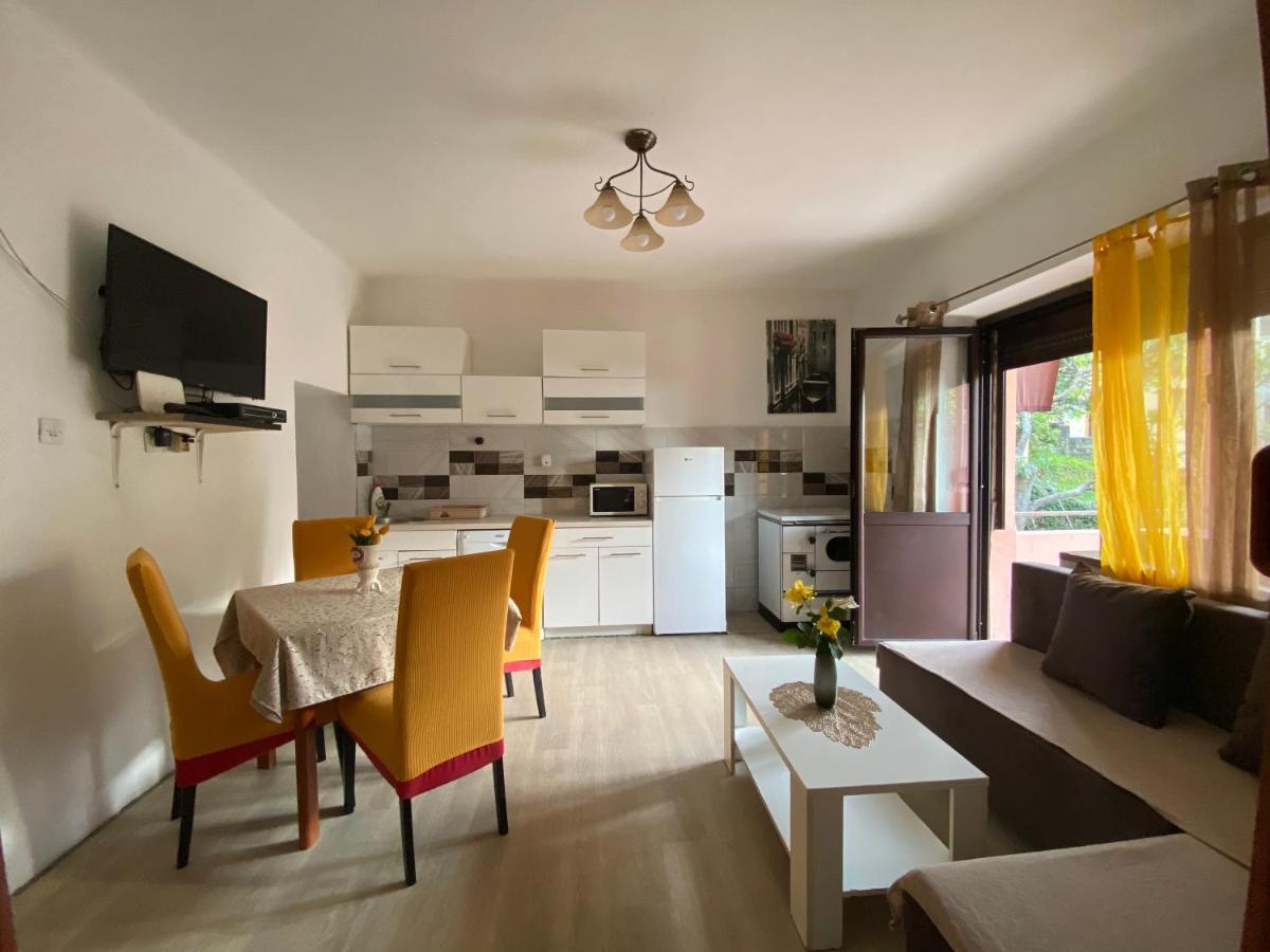 Apartments Vido โกตอร์ ภายนอก รูปภาพ